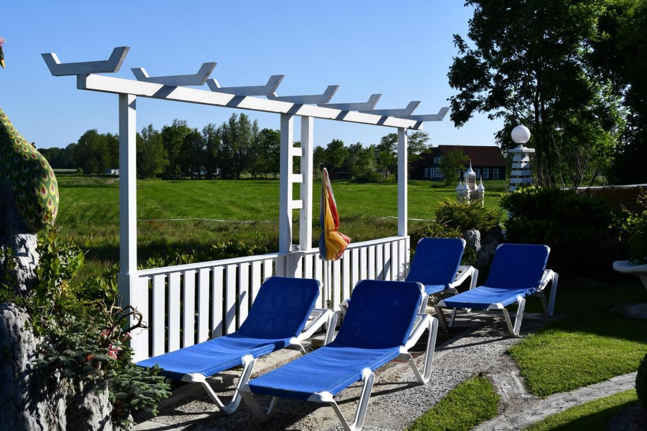 Garni Hotel-Pension Holum Neuharlingersiel Bagian luar foto