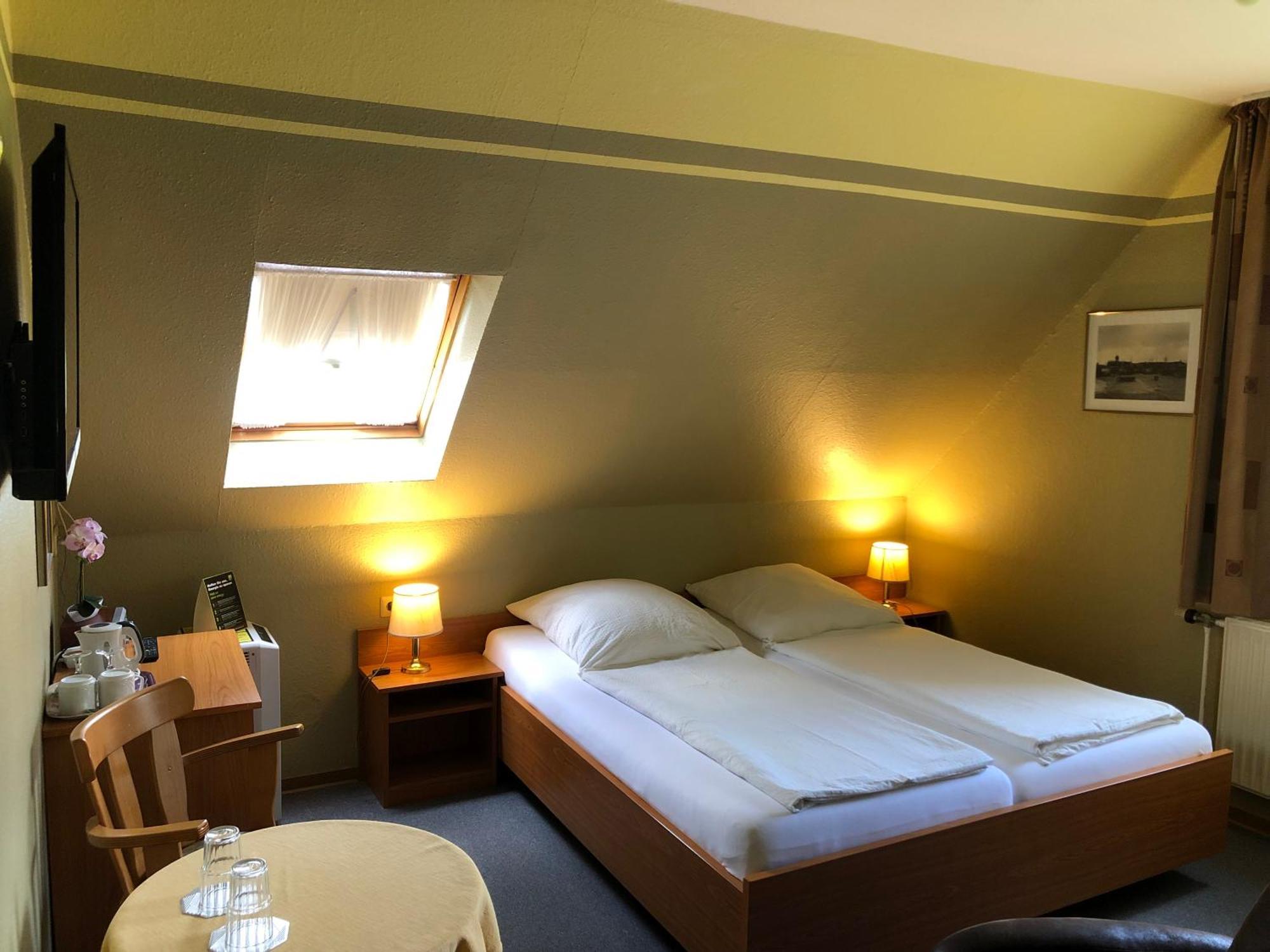 Garni Hotel-Pension Holum Neuharlingersiel Bagian luar foto